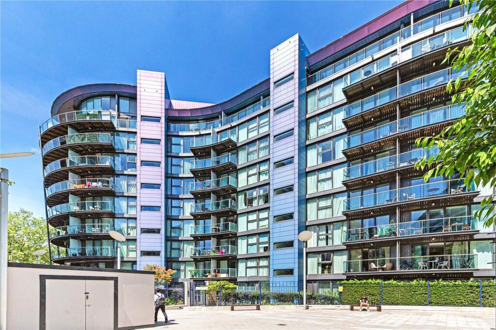 Queenstown Road  Chelsea Bridge Wharf  SW11