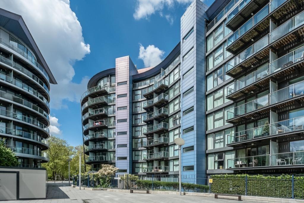 Queenstown Road  Chelsea Bridge Wharf  SW11
