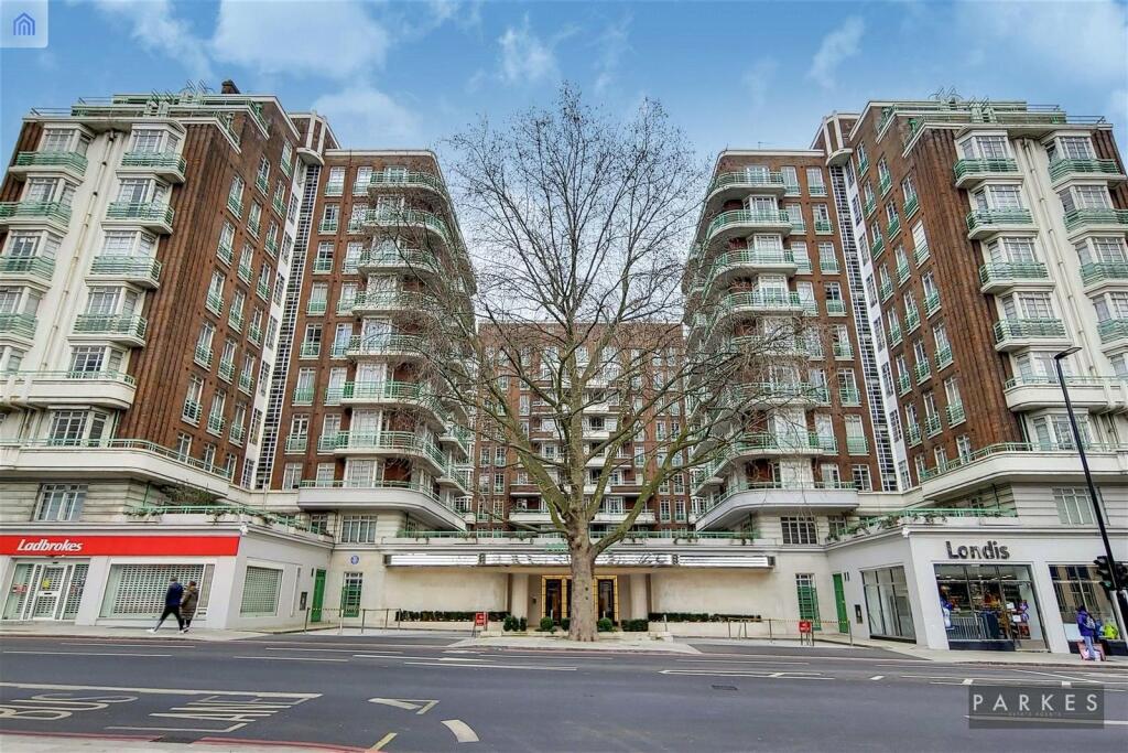 Gloucester Place  Marylebone  NW1