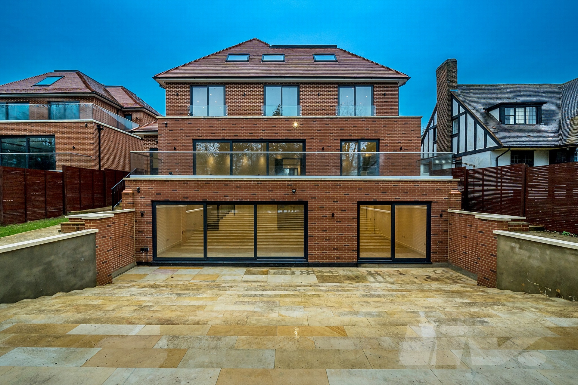 Barnet Road  Arkley  EN5