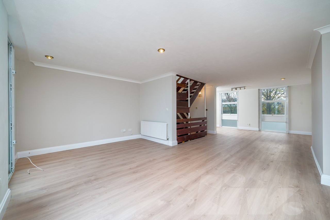 Elliott Square  Primrose Hill  NW3