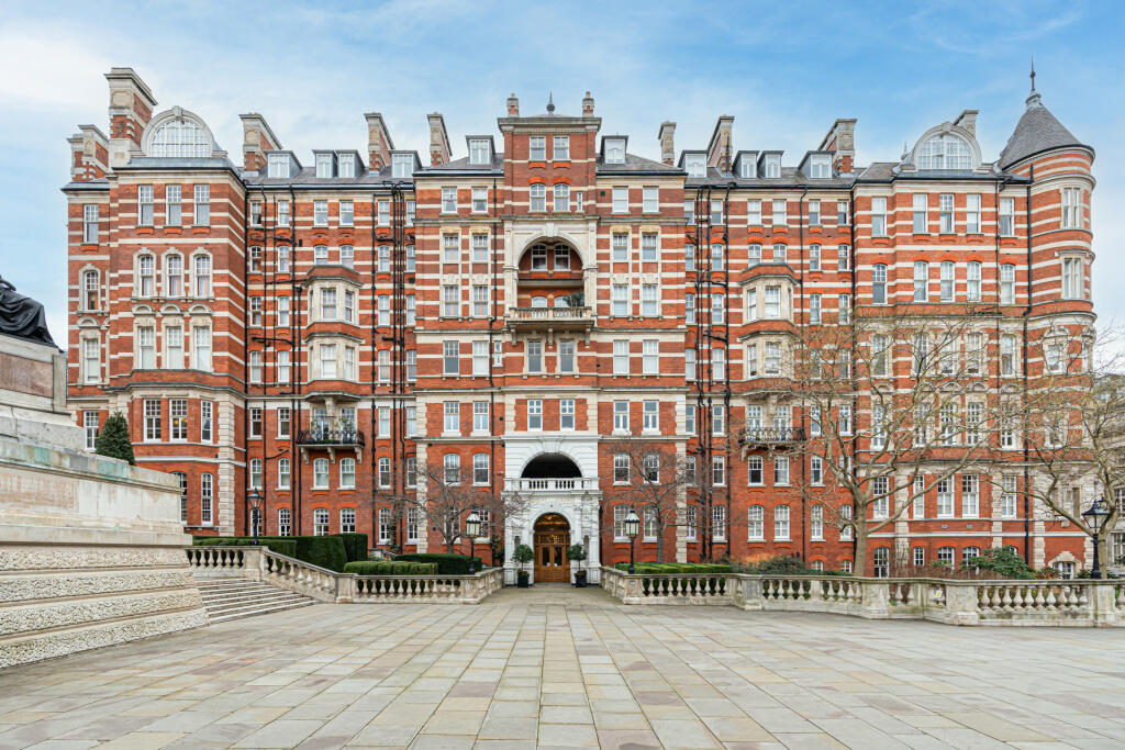 Prince Consort Road  Kensington  SW7