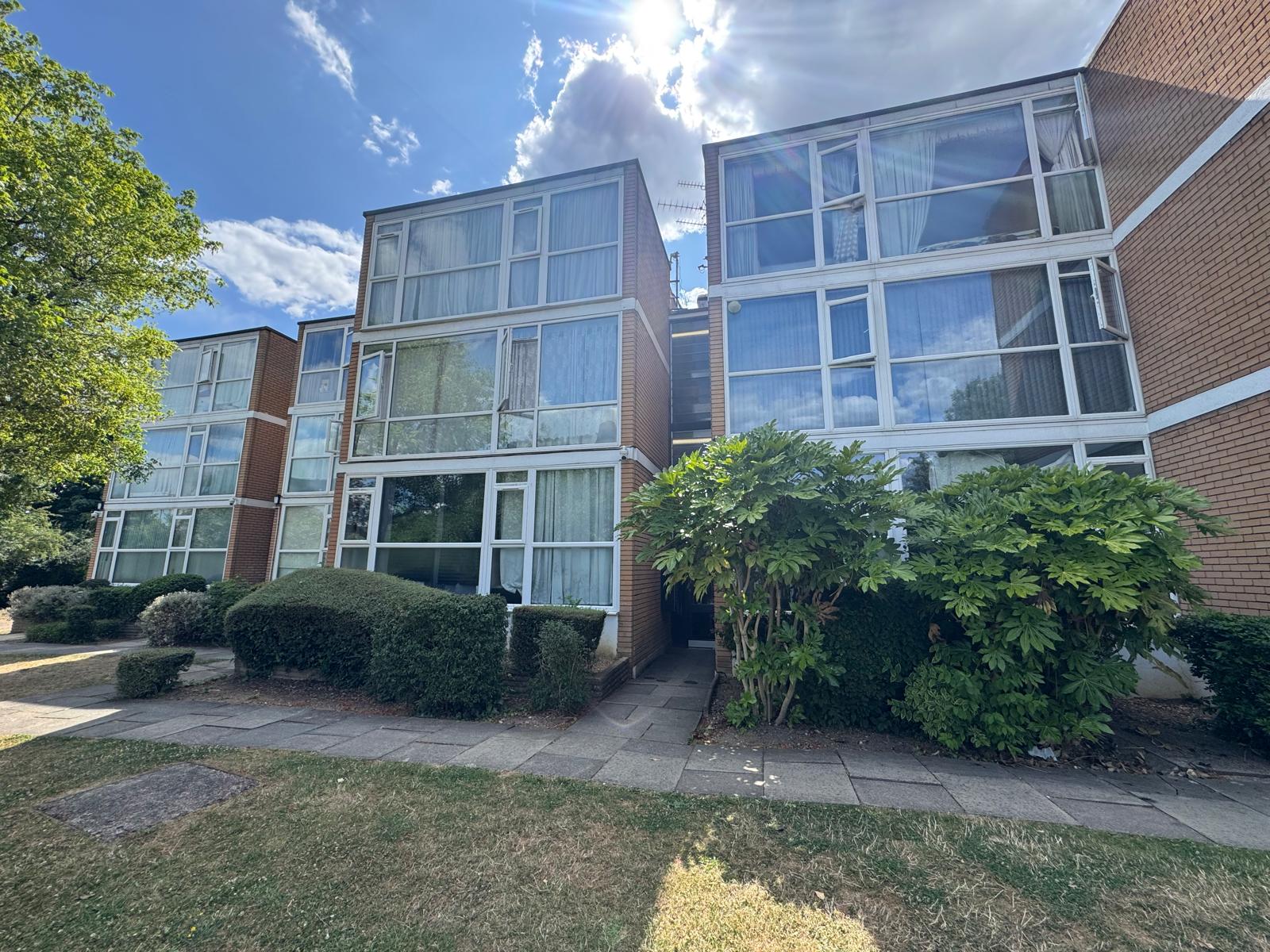 Fieldview Court  Kingsbury  NW9
