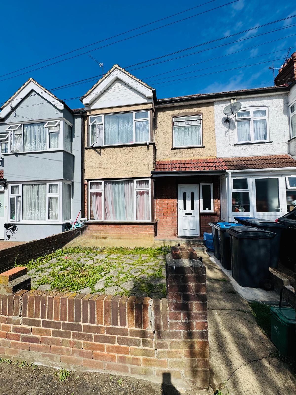 Kingsmead Avenue  London  NW9