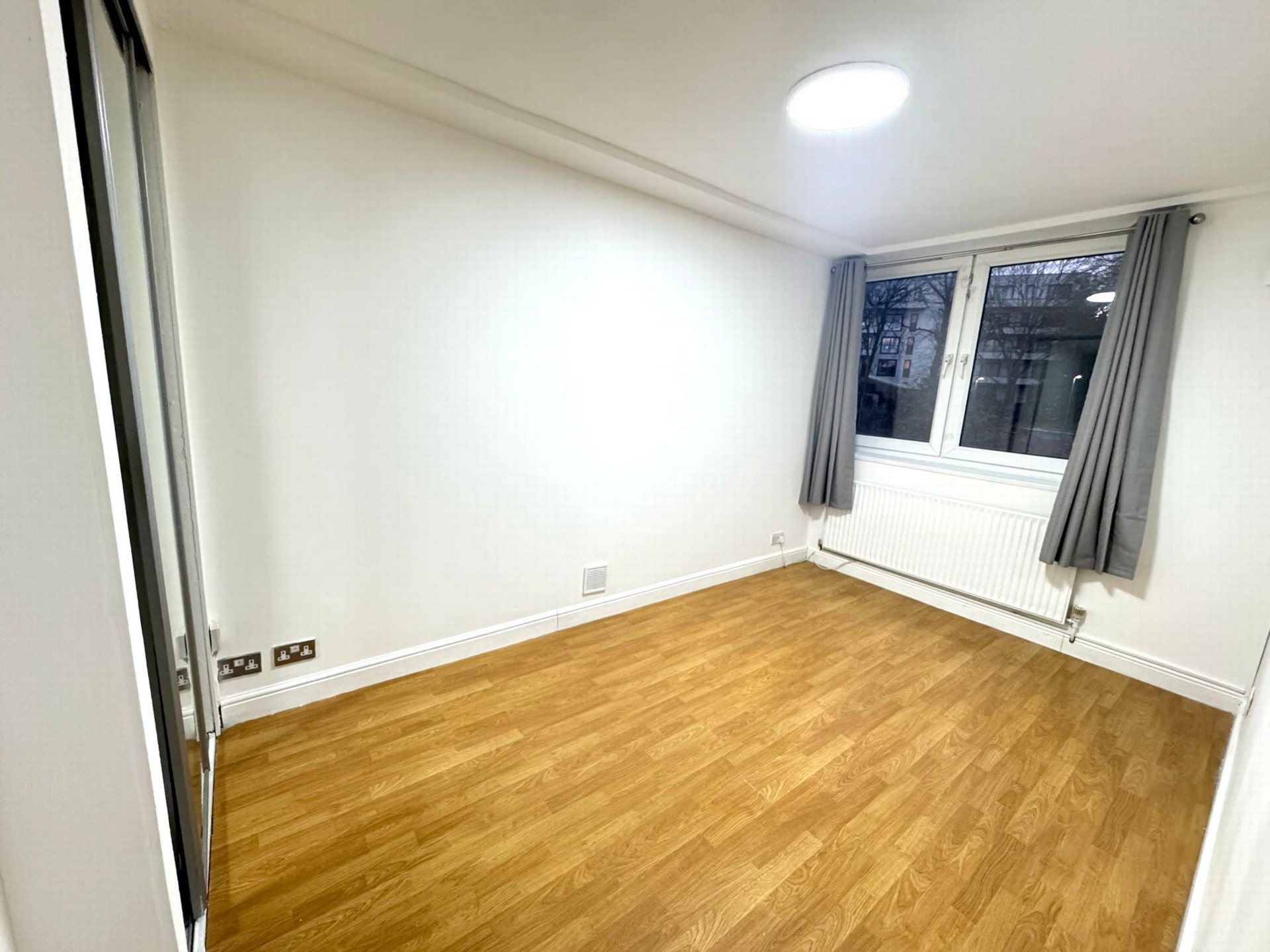 Lytton Grove  Putney  SW15