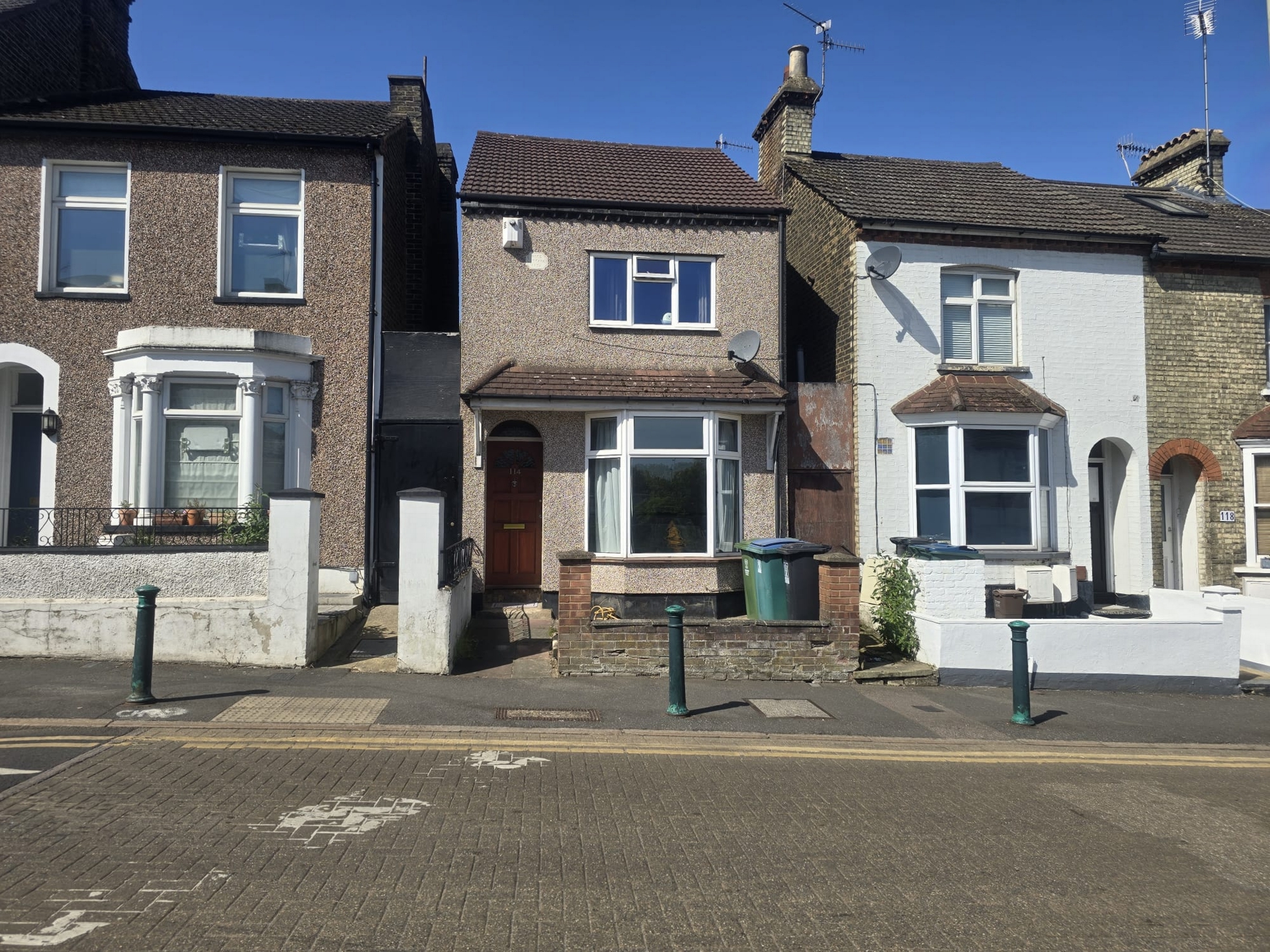 Queens Road  Watford  WD17