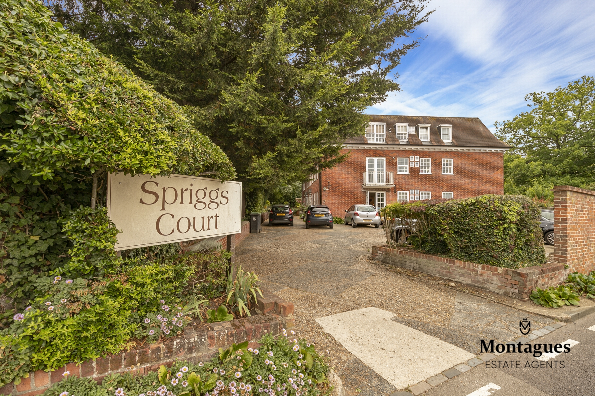 Palmers Hill  Epping  CM16