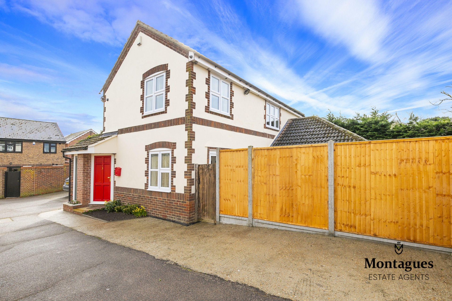 Coopers Hill  Ongar  CM5
