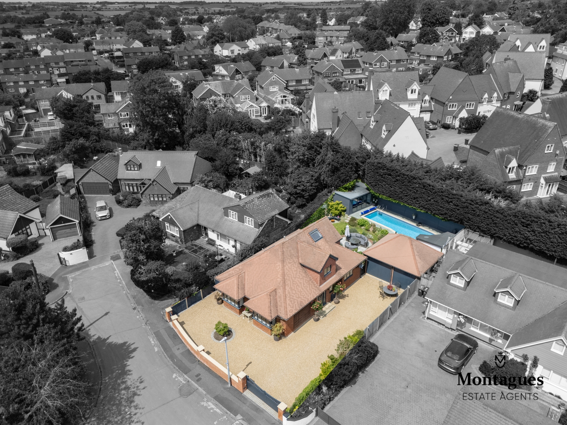 Homefield Close  Epping  CM16