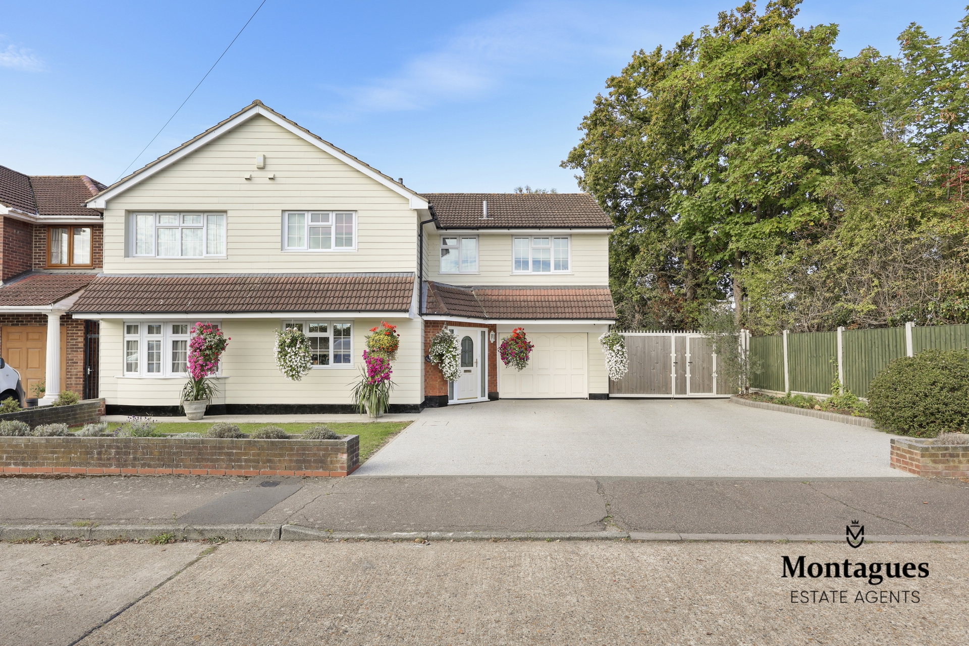 All Saints Close  Chigwell  IG7