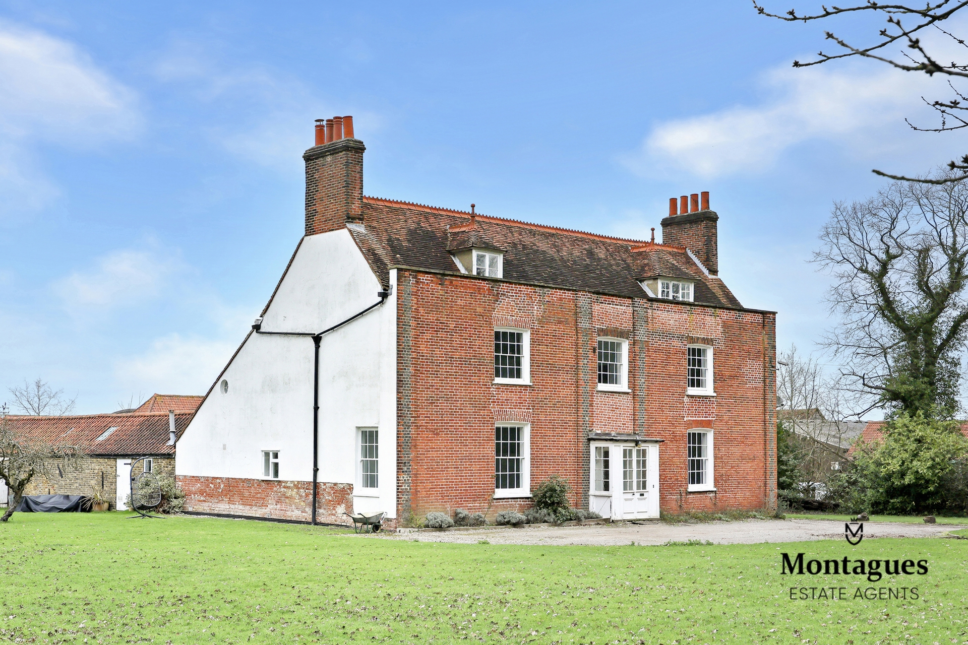 Thornwood Road  Epping  CM16