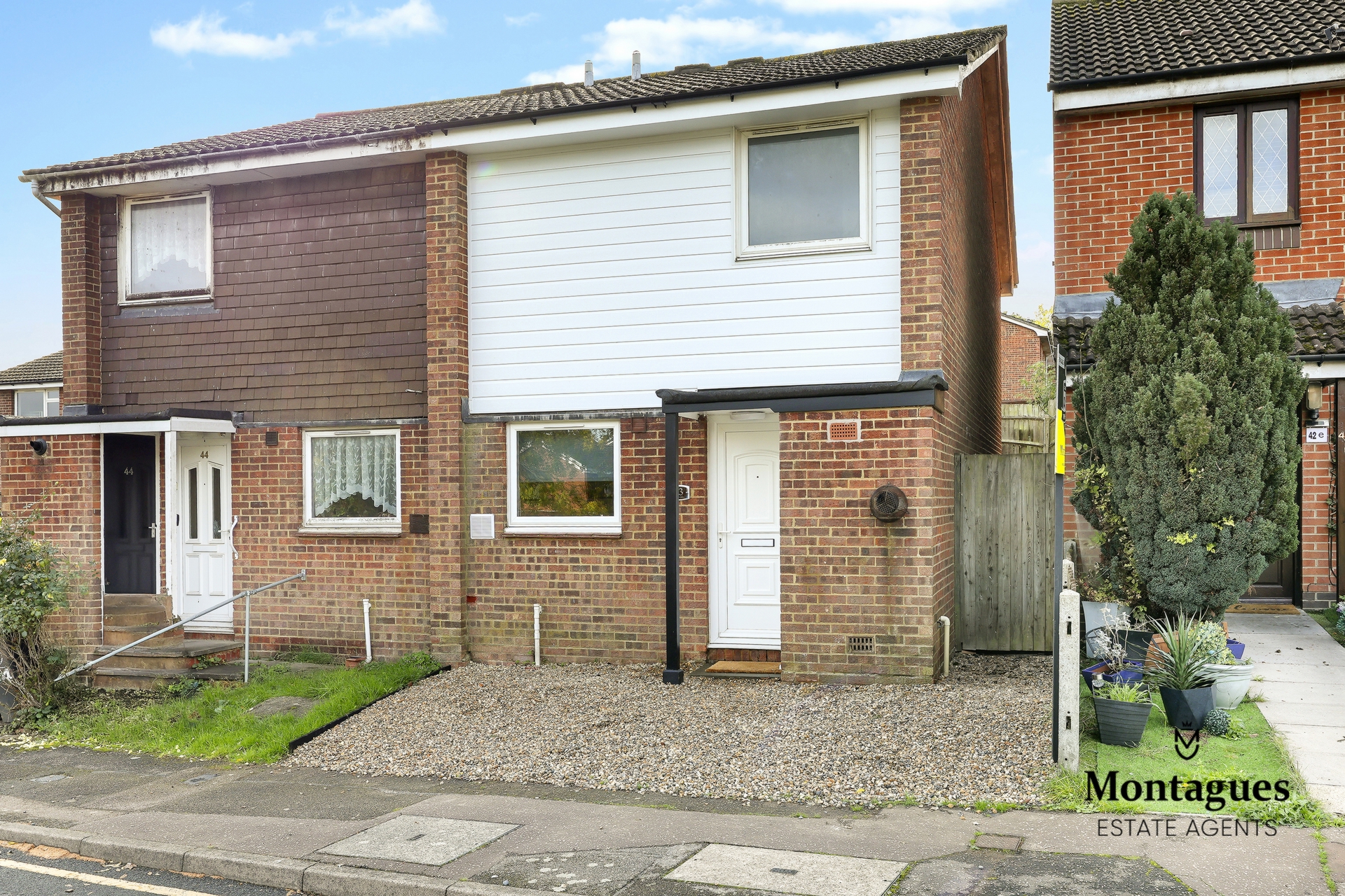 Broadoaks  Epping  CM16