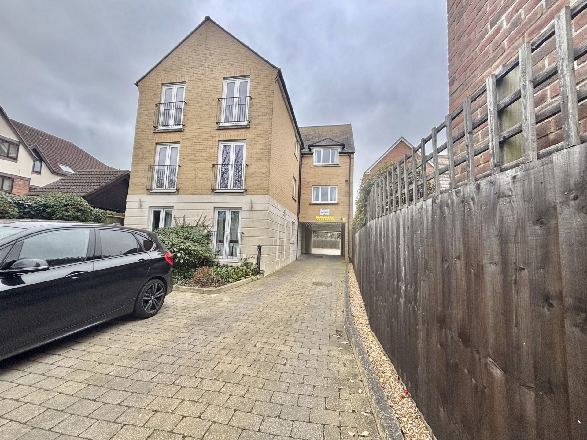 Station Approach  Theydon Bois  CM16