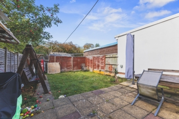 Brockenhurst Way  Norbury  SW16