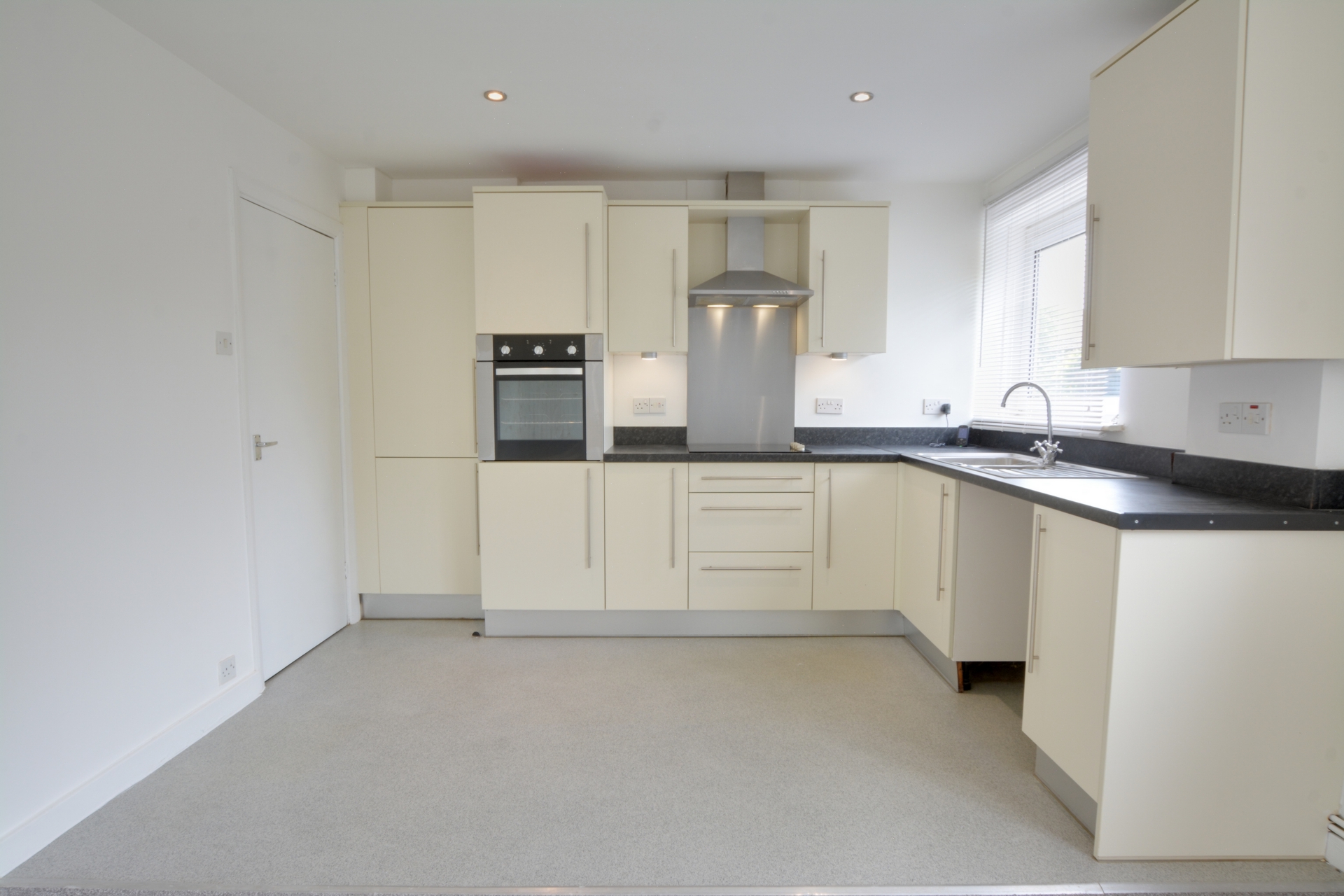 Open Kitchen