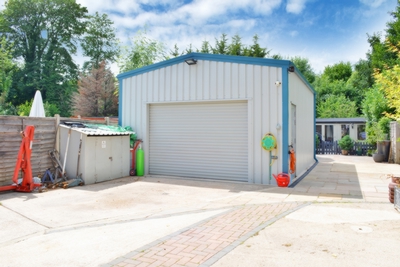 Work Shop/Garage Work Shop/Garage