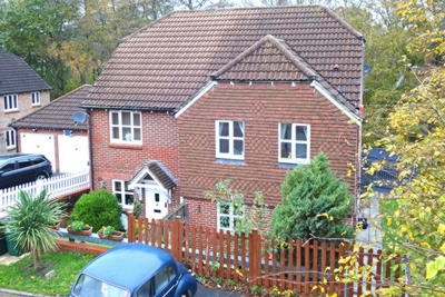 William Morris Way  Tollgate Hill  RH11