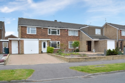 Front, Greenacres, Furnace Green, RH10