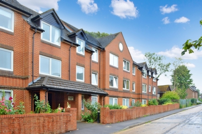 Oak Road  Southgate  RH11