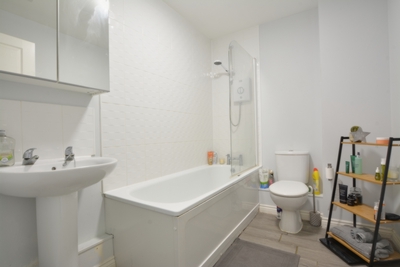 Family Bathroom Family Bathroom