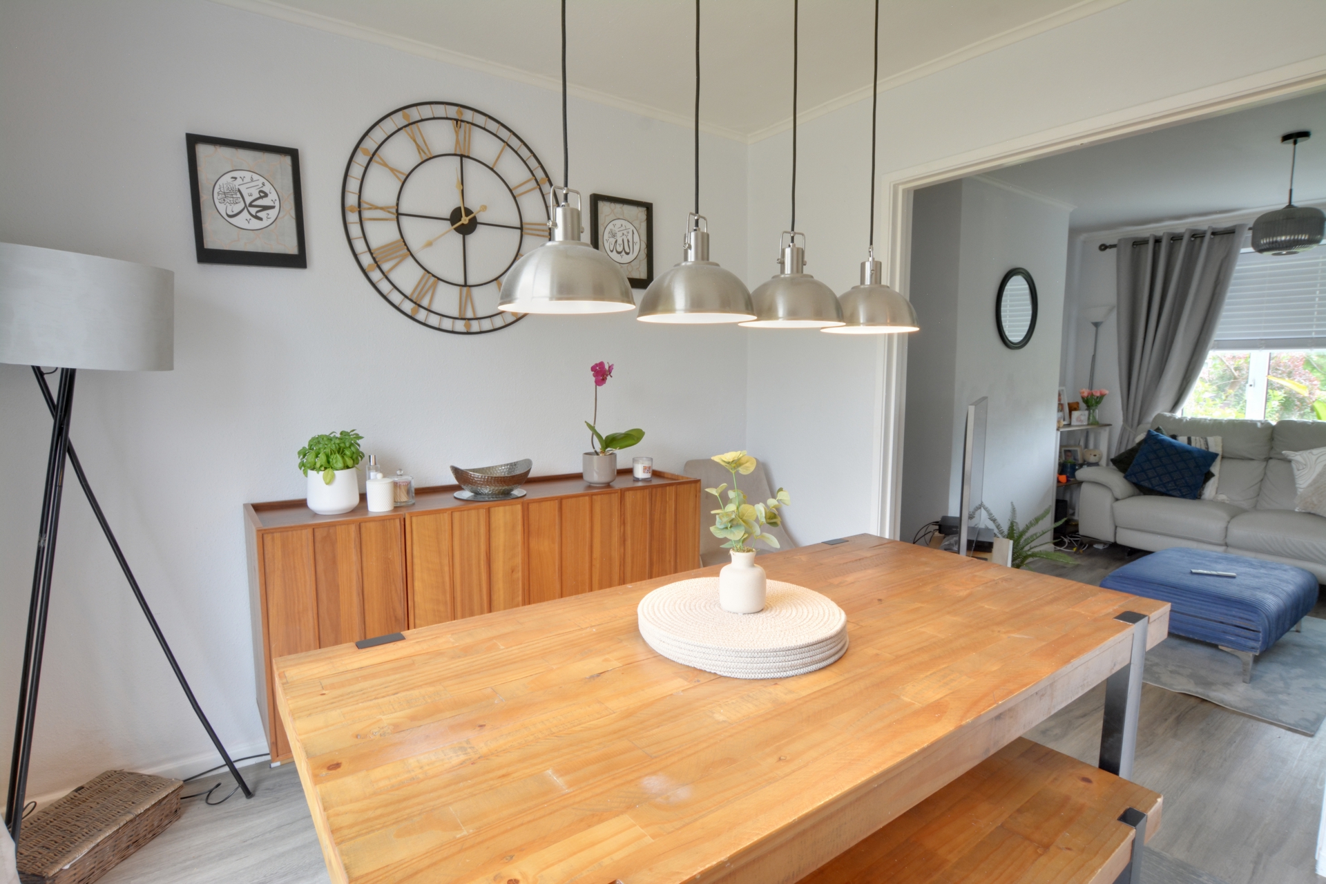 Dining Area Dining Area