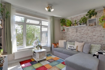 Caburn Court  Southgate  RH11