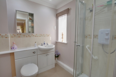 En-Suite Shower