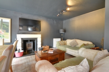 Open Lounge Area