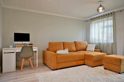 Jackson Road Broadfield RH11