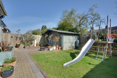 Southlands Avenue  Horley  RH6