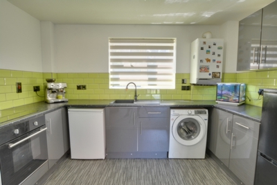 Jackson Road Broadfield RH11