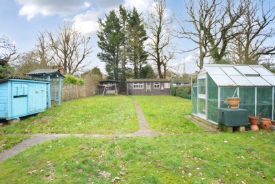 Goffs Park Road Southgate RH11