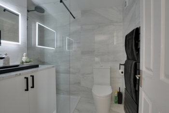 Ensuite