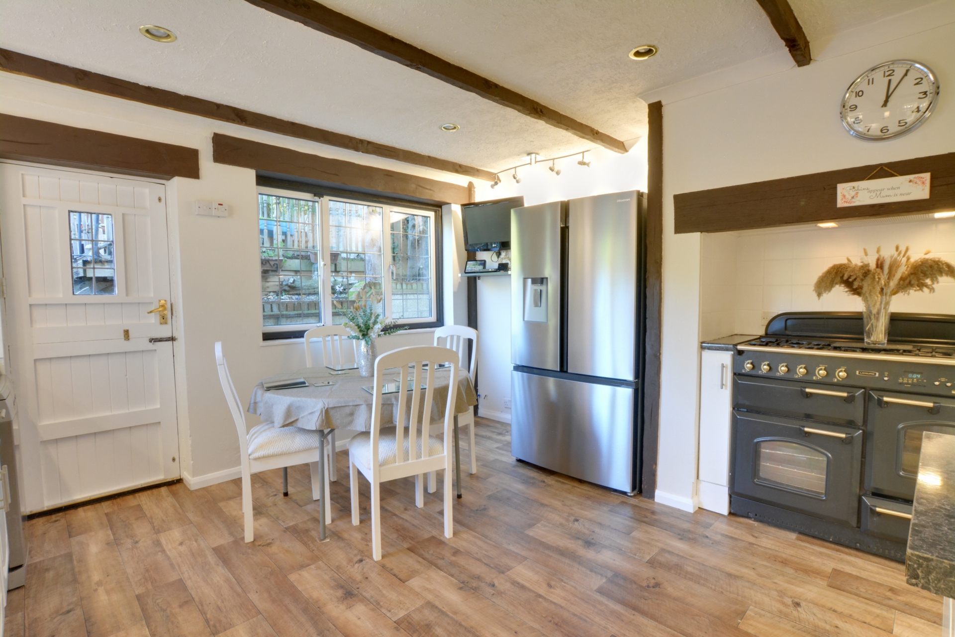 Kitchen/Breakfast Kitchen/Breakfast