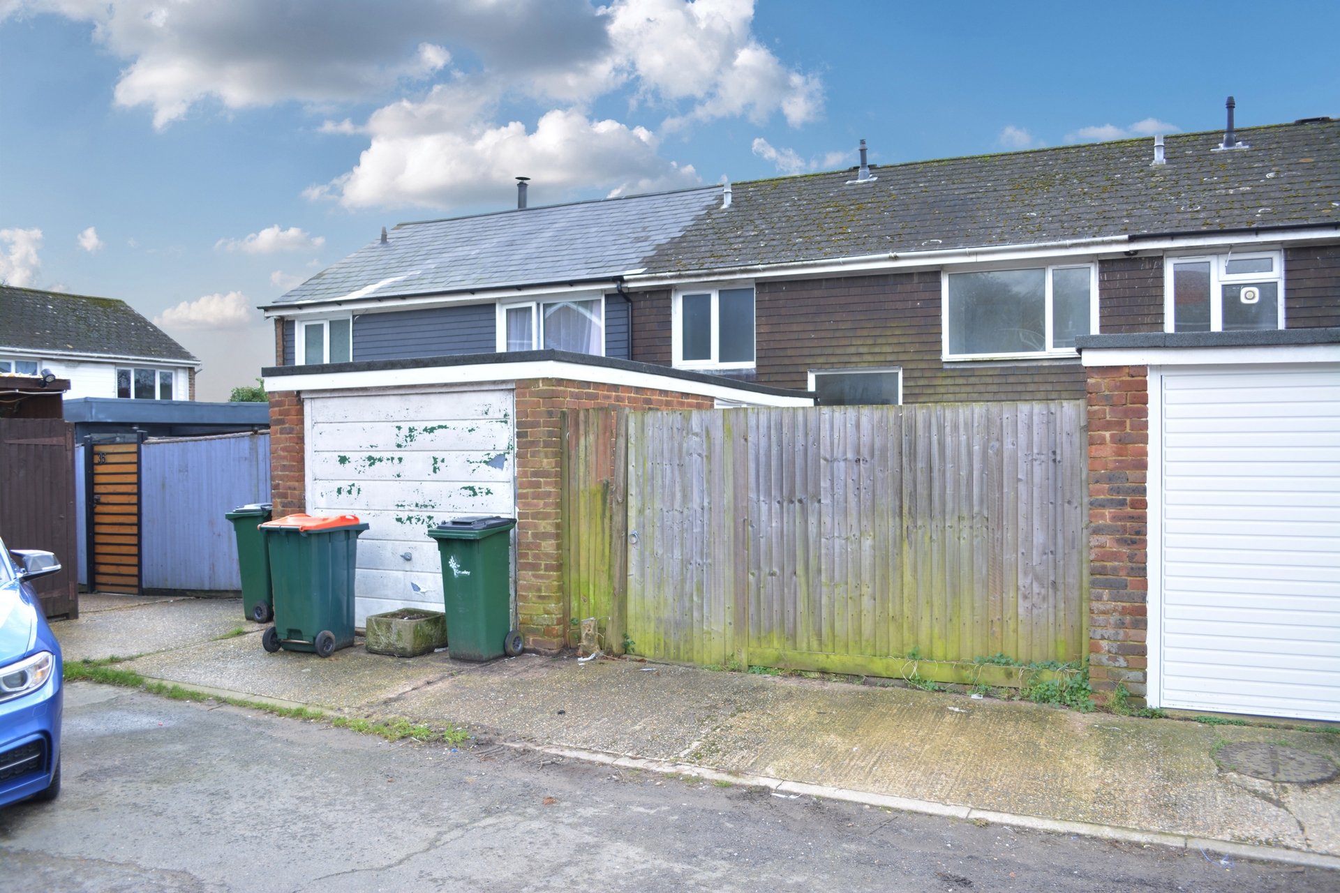 Garage/Parking Garage/Parking