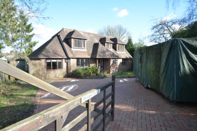 Front, Silverdale, Coldwaltham, RH20