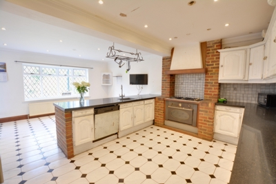 Tinsley Lane  Three Bridges  RH10