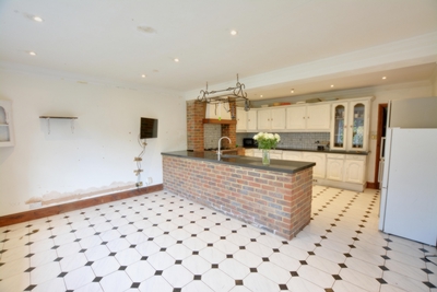 Tinsley Lane  Three Bridges  RH10