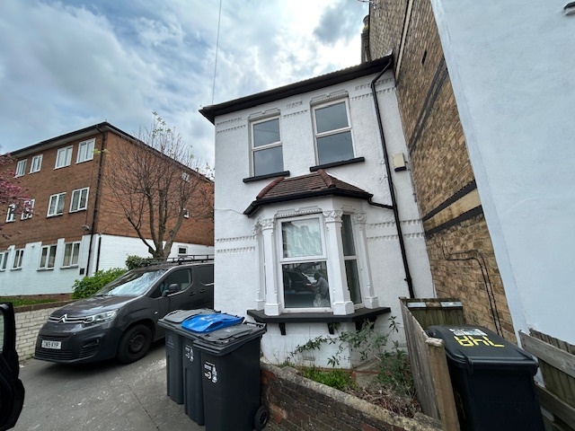 Crunden Road  south croydon  CR2