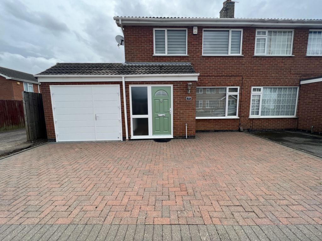 Windrush Drive  Oadby  LE2