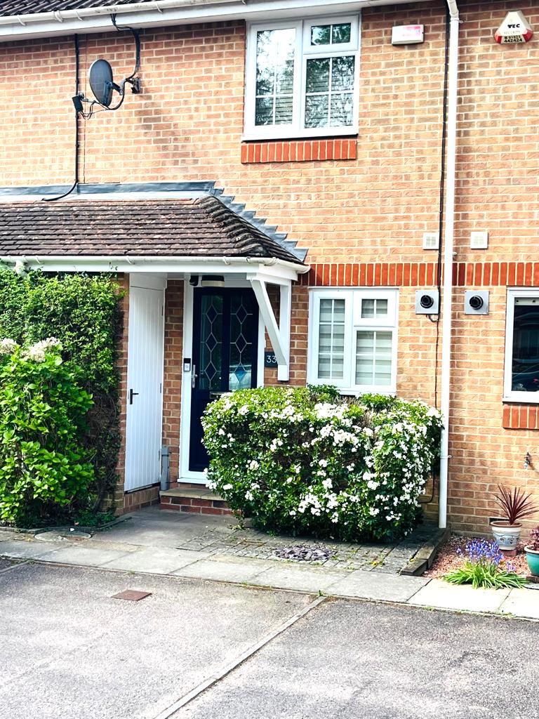 Burlington Close  Pinner  HA5
