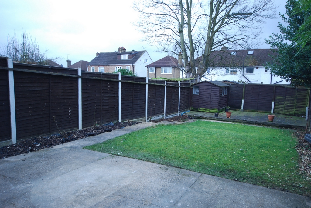 3 Bedroom House In London Colney 3 Bedroom House In London Colney