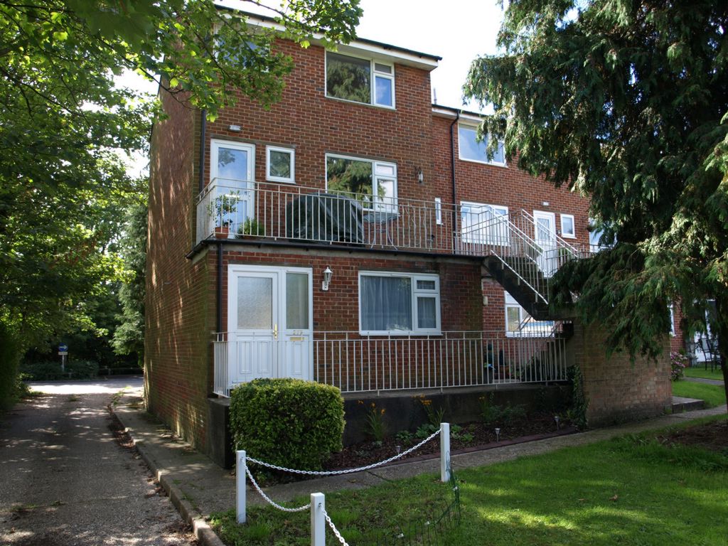 Lynchford Road  Farnborough  Farnborough  GU14