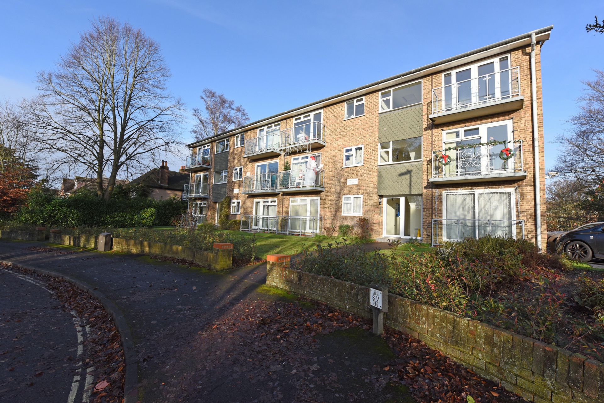 Clockhouse Road  Farnborough  Farnborough  GU14