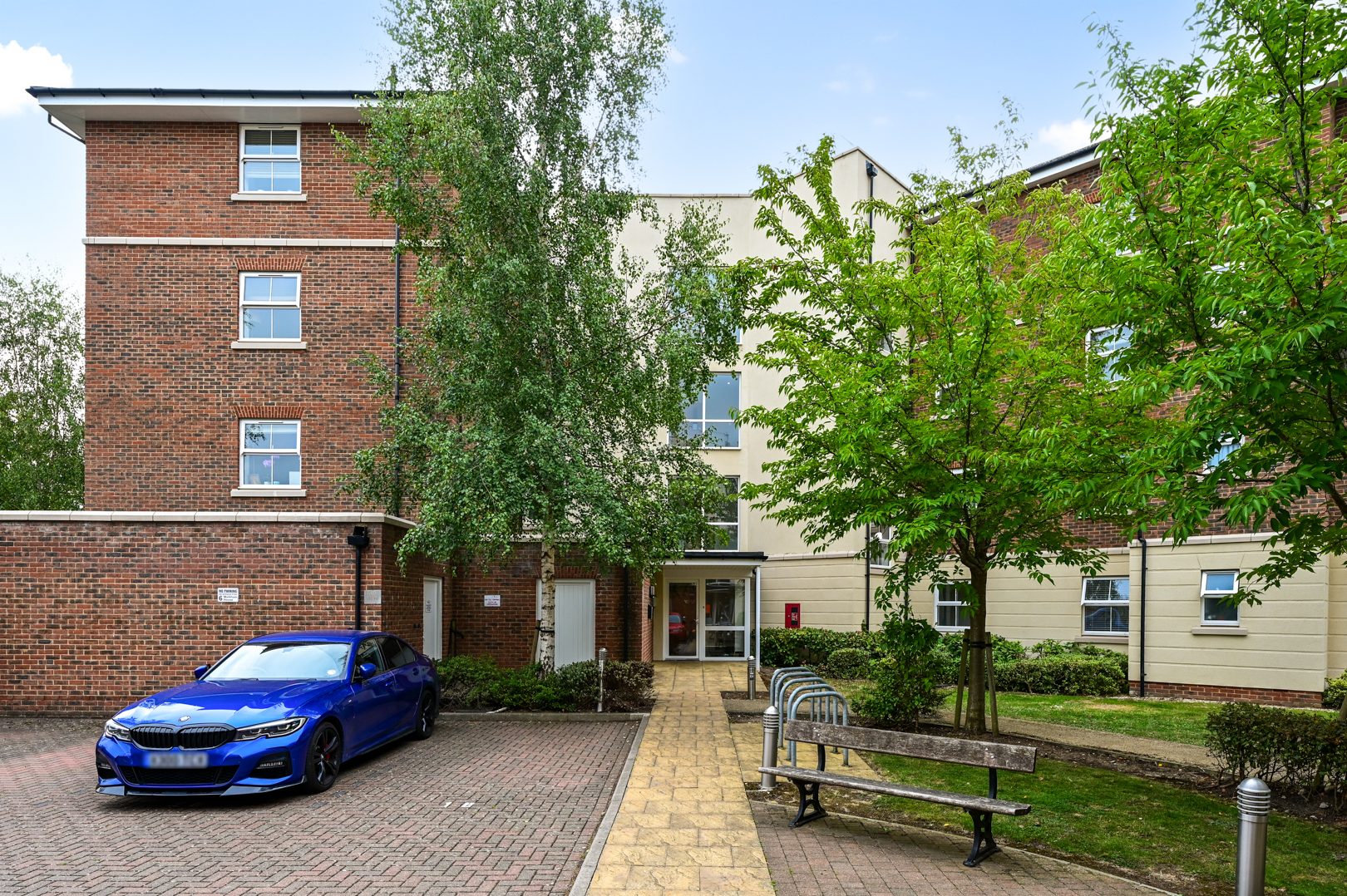 Kenley Place  Queensgate  Farnborough  GU14