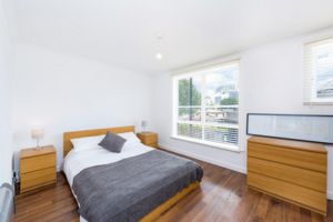 Wapping E1W