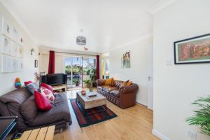 Newlands Quay Wapping E1W