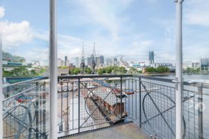 Dockers Tanner Road  London  E14