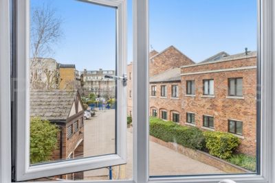 Prospect Place  London  E1W