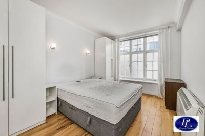 Duke Street. James  London  SW1Y